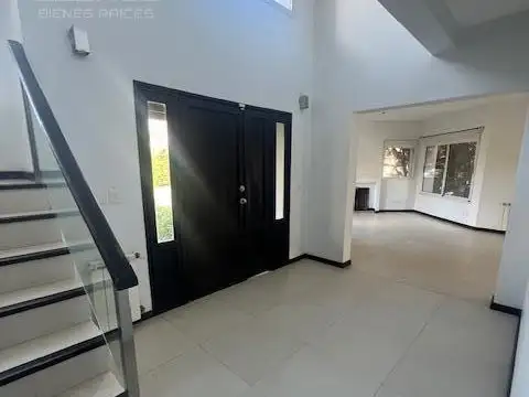 Casa 4 ambientes con pileta en venta - Fincas de Iraola II