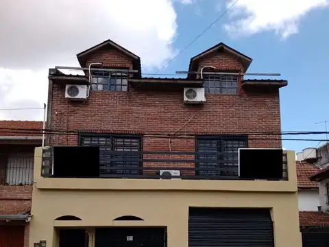 VENTA LOCAL O DEPOSITO CON VIVIENDA VILLA ADELINA