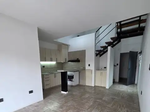 Depto Tipo Casa 3 ambientes con 1 baño