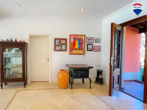 Casa 5 ambientes con 3 baños