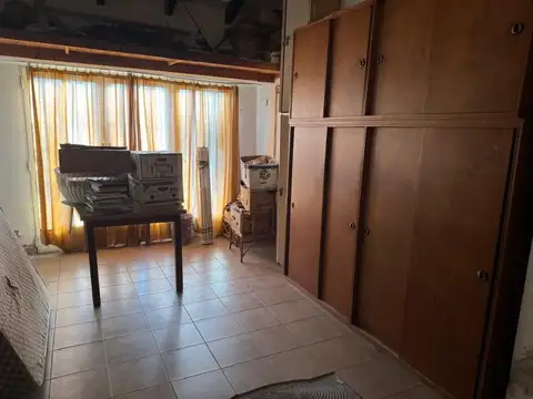 TEMPERLEY  3580  -  CASA 4 DORMITORIOS CON COCHERA  -