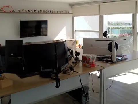 Oficina en Alquiler al Este