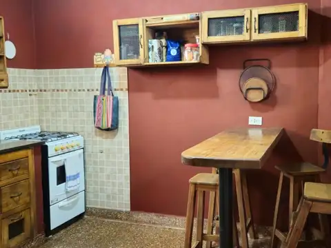 Casa 3 ambientes con 1 baño