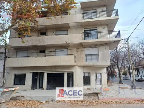 Dean Funes  1000 - Planta Baja