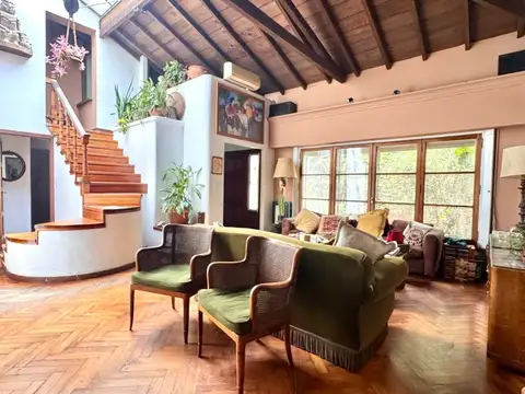 Casa 6 ambientes con 3 baños