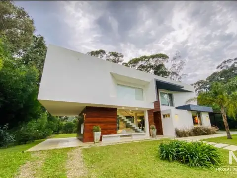 Casa en Alquiler Temporal de 4 dormitorios