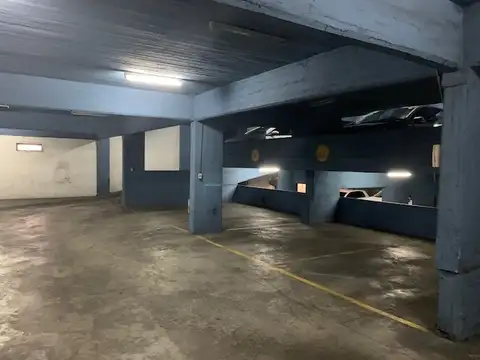 Cochera en Venta Cubierta