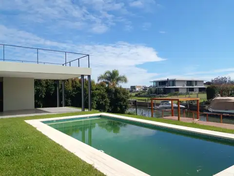 Casa en venta 3 dormitorios. Barrio el Yacht. Nordelta