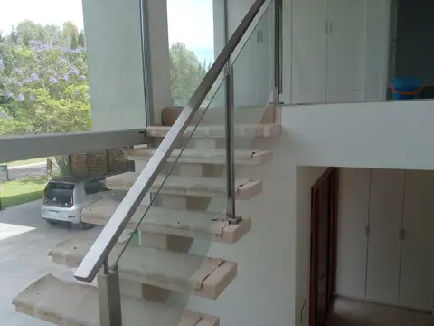 Casa en venta 3 dormitorios. Barrio el Yacht. Nordelta