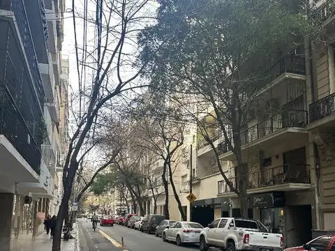 VENDO 2 AMB CON PATIO AMUEBLADO