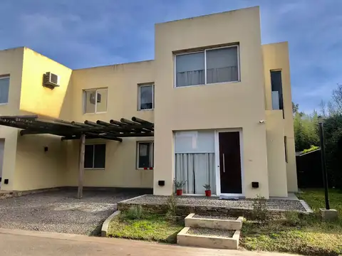 Casa en Venta en California Village, USD 170.000