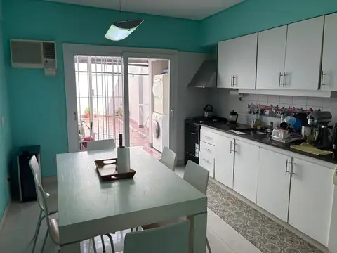 Depto Tipo Casa en Venta de 5 ambientes