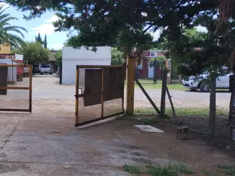 Galpon en Venta en Lisandro Olmos Etcheverry, USD 140.000