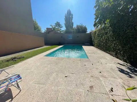 Gobernador Alcorta 300