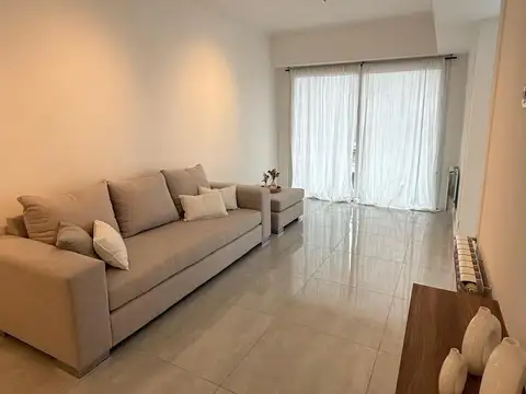 Departamento 3 amb con Balcon a la Calle