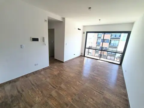 San Lorenzo 1600, Piso 3