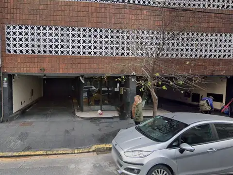 VENTA COCHERA BARRIO NORTE