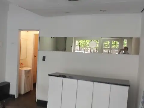 Local en Venta en Parque Rivadavia, USD 90.000