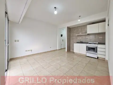 Oficina en Alquiler en Floresta, $ 500.000