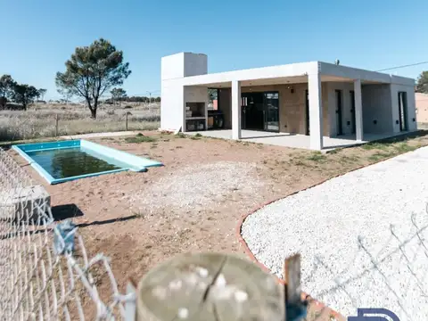 Casa en venta c/ cochera en Balneario Pehuen Co