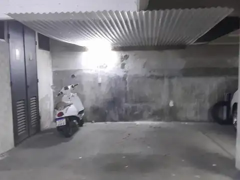 VENTA COCHERA  PB  FIJA CUBIERTA  PARQUE PATRICIOS