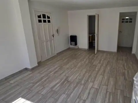 Depto Tipo Casa en Venta en Villa Primera, USD 39.000