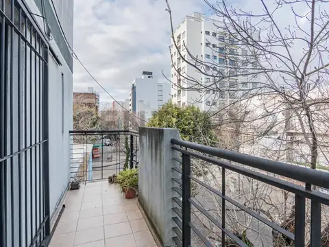 Departamento en Venta en La Plata (tipo dúplex con balcón y Terraza)