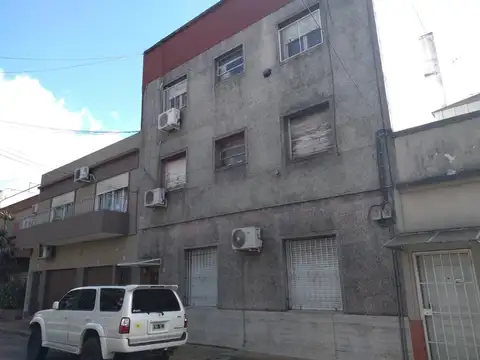 1 1/2 SEGUNDO POR ESCALERA 35M2 APROX.