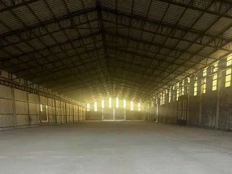 Galpon en Alquiler 182  mts Frente