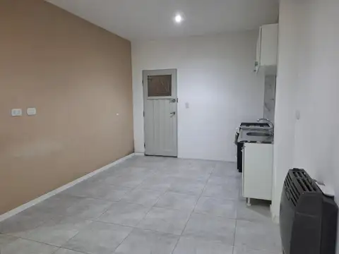 Depto Tipo Casa en Alquiler de 3 ambientes