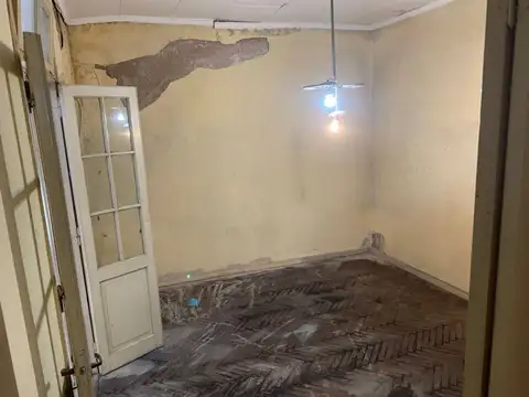 Depto Tipo Casa en Venta 100 años