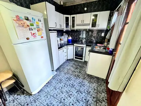 Casa 3 ambientes con 1 baño