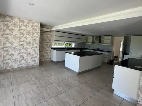 Casa en venta en La Lomada, Pilar - 6 Ambientes
