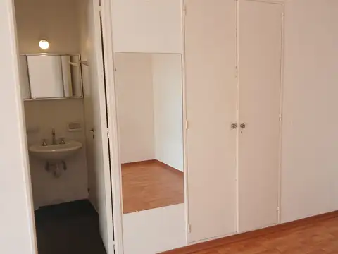 Av Santa Fe 1100, Piso 8