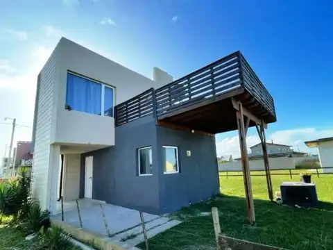 Venta o Permuta Casa en Balneario Camet Norte por Depto o Ph Zona Oeste