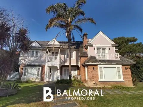 Casa en Venta Pinamar Zona Centro Playa. REF: 8896