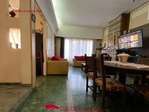 Casa 6 ambientes con 4 baños