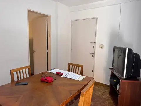 AV. REGIMIENTO DE LOS PATRICIOS 100, Piso 1