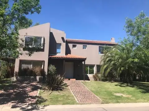 CASA EN ALQUILER EN BARRIO SAN ISIDRO LABRADOR - VILLANUEVA  – MAROTO PROPIEDADES