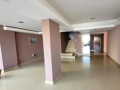 4 e/ 1 y Avenida Costanera