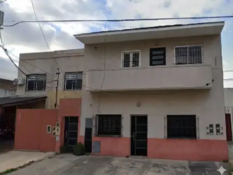 VENTA EN BLOCK 4 DEPTOS DE 2 AMB C/U + GALPÓN