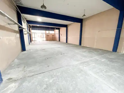 Galpon en Alquiler 8  mts Frente