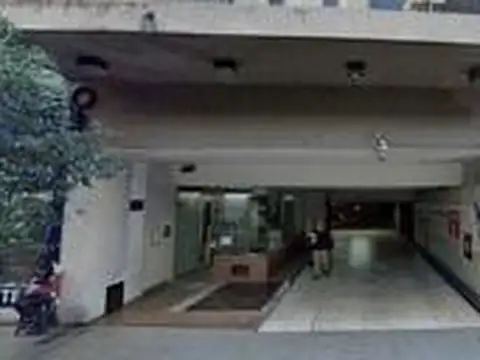 Cochera en Plaza Once