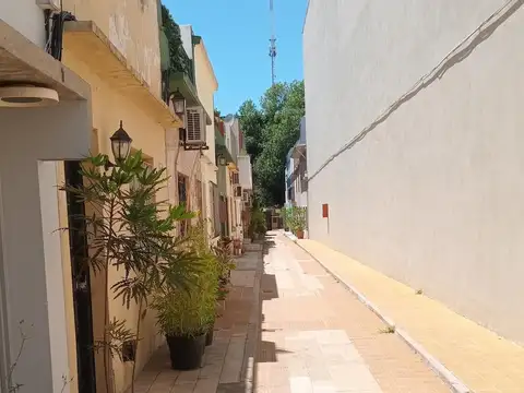 Depto Tipo Casa 2 ambientes con 1 baño