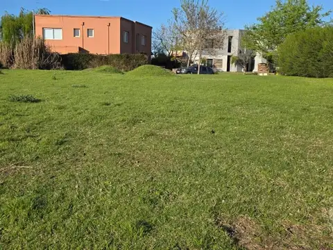 Terreno en Venta en El Cantón - Barrio Islas, USD 120.000