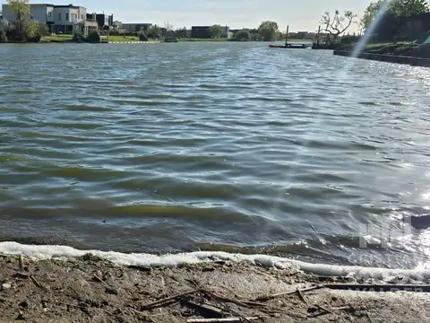 Terreno en Venta 23  mts Frente