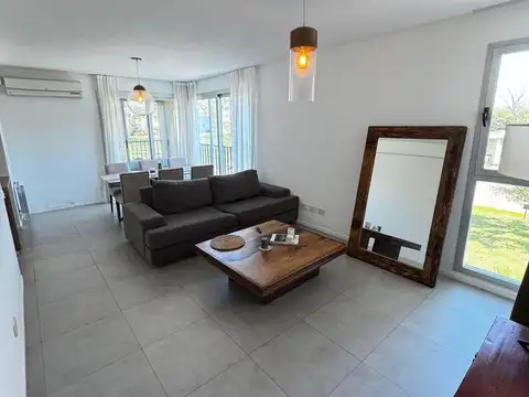 Departamento en Venta en Funes, USD 250.000