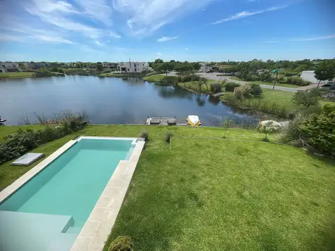 Casa en Venta al Este