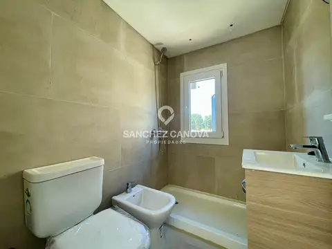 Casa 3 ambientes con 2 baños