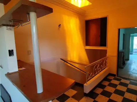 Depto Tipo Casa 4 ambientes con 2 baños